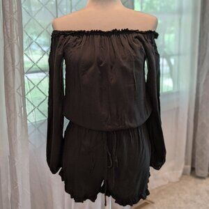 Brandy Melville - Black Ruffle Off‎ Shoulder Gabriella Romper Sz OS